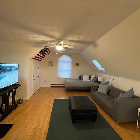 Cozy Condo With All Perks & Parking Close To Encore Casino Everett Exteriör bild