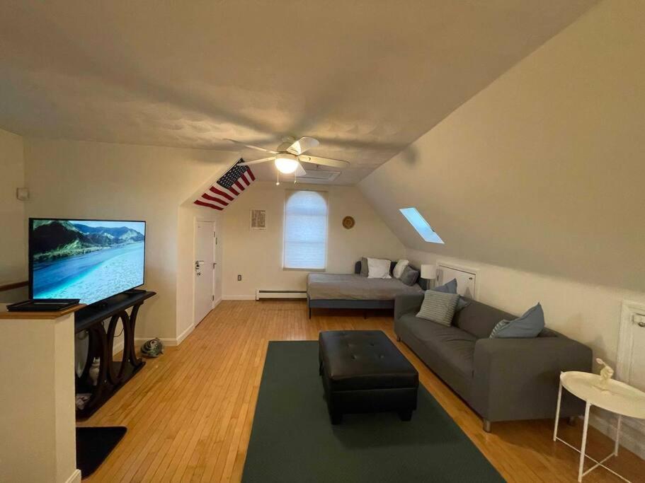 Cozy Condo With All Perks & Parking Close To Encore Casino Everett Exteriör bild