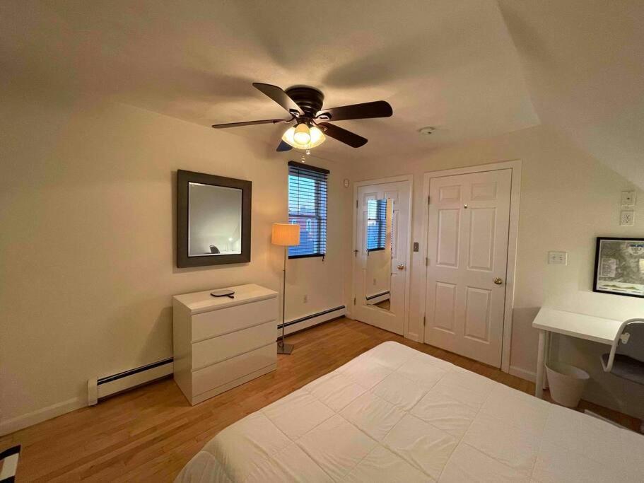 Cozy Condo With All Perks & Parking Close To Encore Casino Everett Exteriör bild