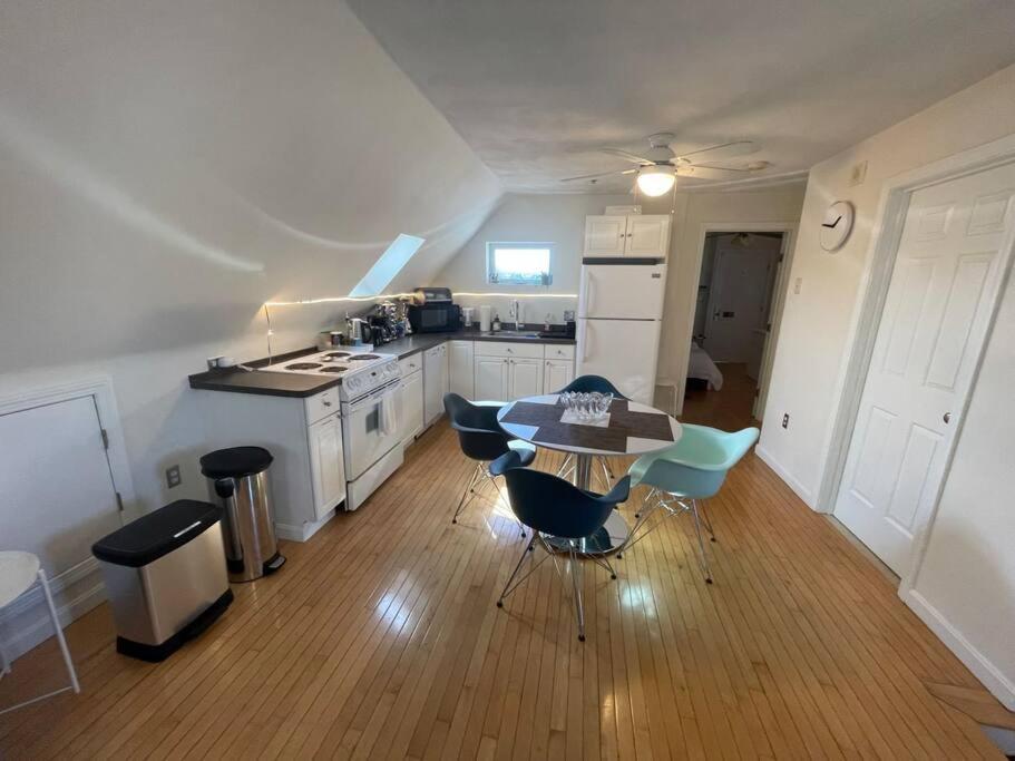 Cozy Condo With All Perks & Parking Close To Encore Casino Everett Exteriör bild