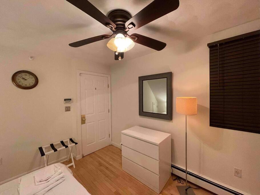 Cozy Condo With All Perks & Parking Close To Encore Casino Everett Exteriör bild